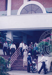 Suasana Pelajar Berjalan Kaki Ke Kuliah