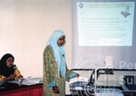 Pensyarah sedang beri kuliah