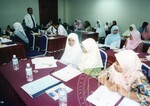 Pensyarah sedang beri kuliah