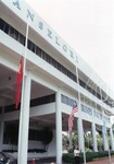Bangunan Canselori Upacara Menaikkan bendera di hadapan bangunan Canselori