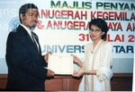 Majlis Penyampian Anugerah Kegemilangan dan Anugerah Jaya Akademik