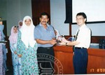 Program 4P Kampung KEDA Wang Tepus: Pengarah Pusat Ko-Kurikulum beri cenderamata