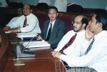 Mesyuarat di Bilik Senat