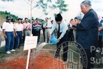 Program Penanaman Pokok di sekitar pintu masuk kampus UUM