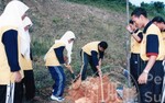 Program Penanaman Pokok di sekitar pintu masuk kampus UUM